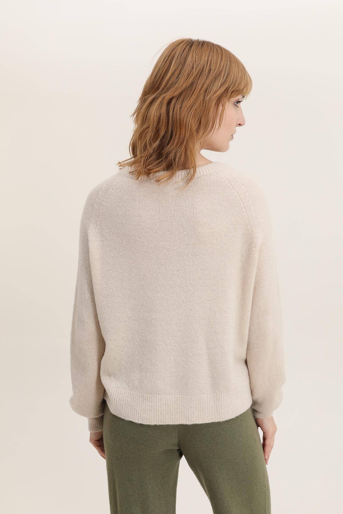 ALPACA AND WOOL ROUND-NECK SHORT SWEATER: Beige / One size