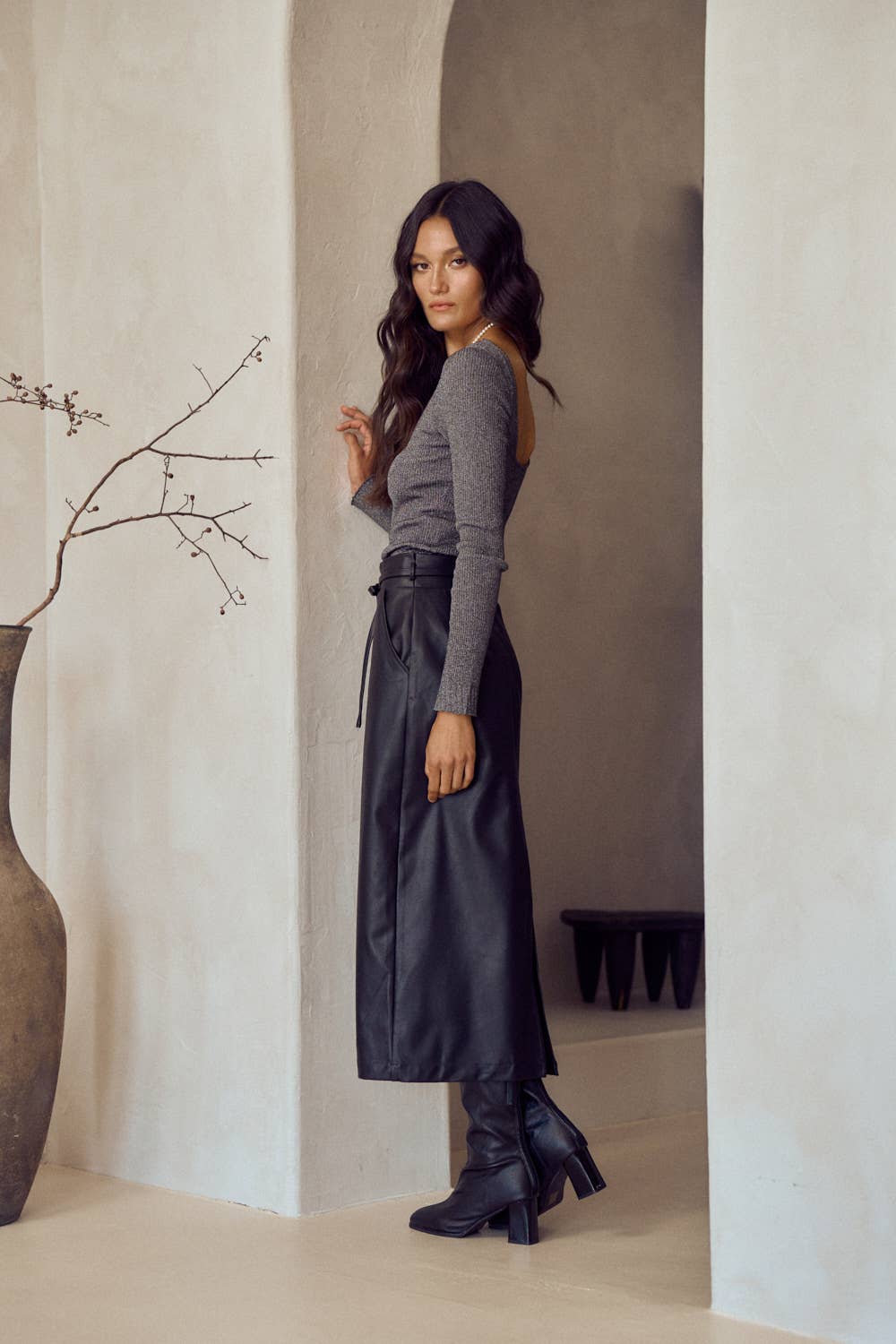 LEATHER WAIST TIE MIDI SKIRT: Black