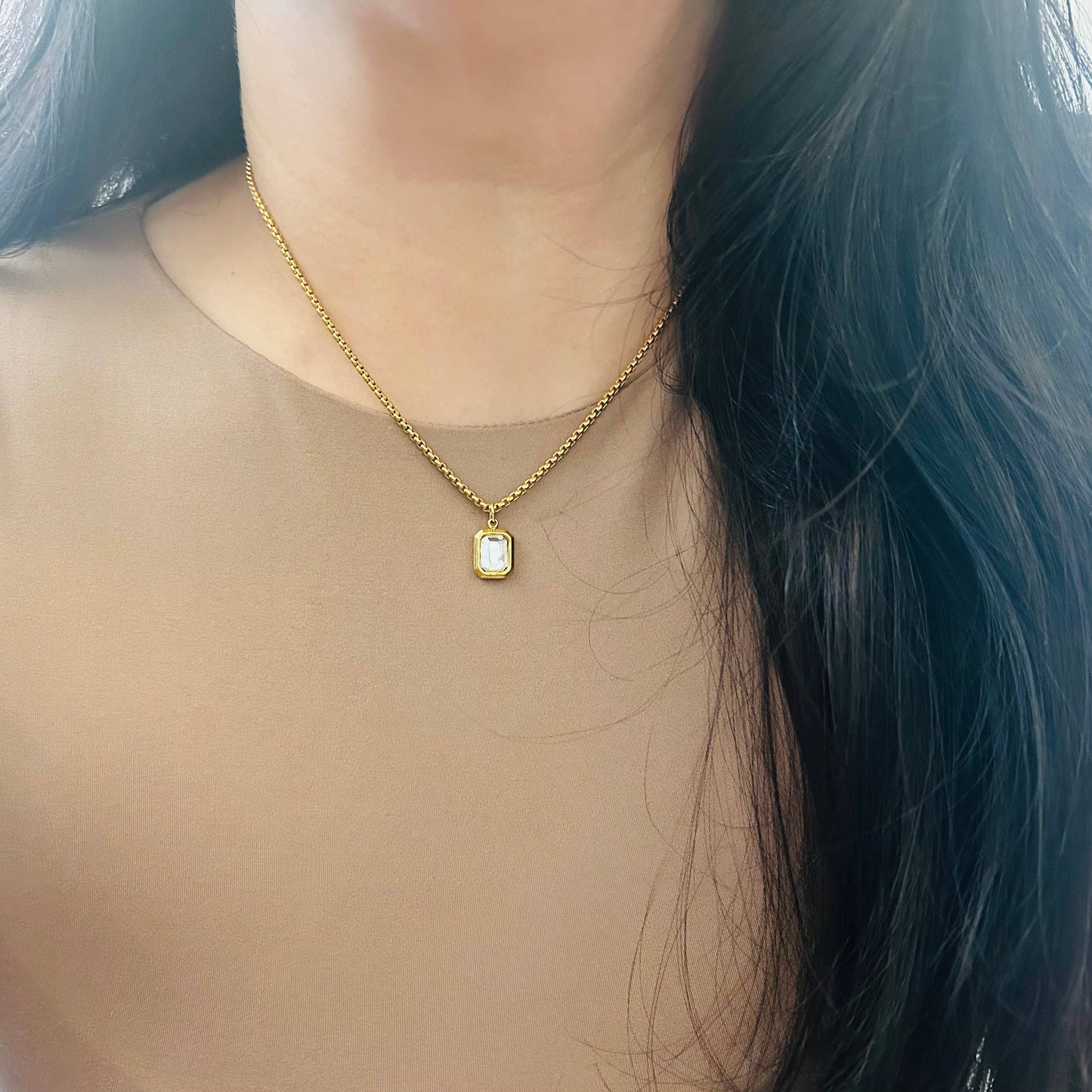 Clear Glass Pendant layering necklace 18k gold plated