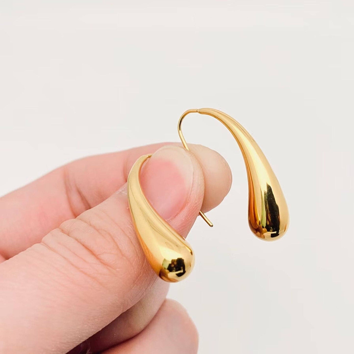 18K Gold Plated Stainless Steel Water Droplet Earrings