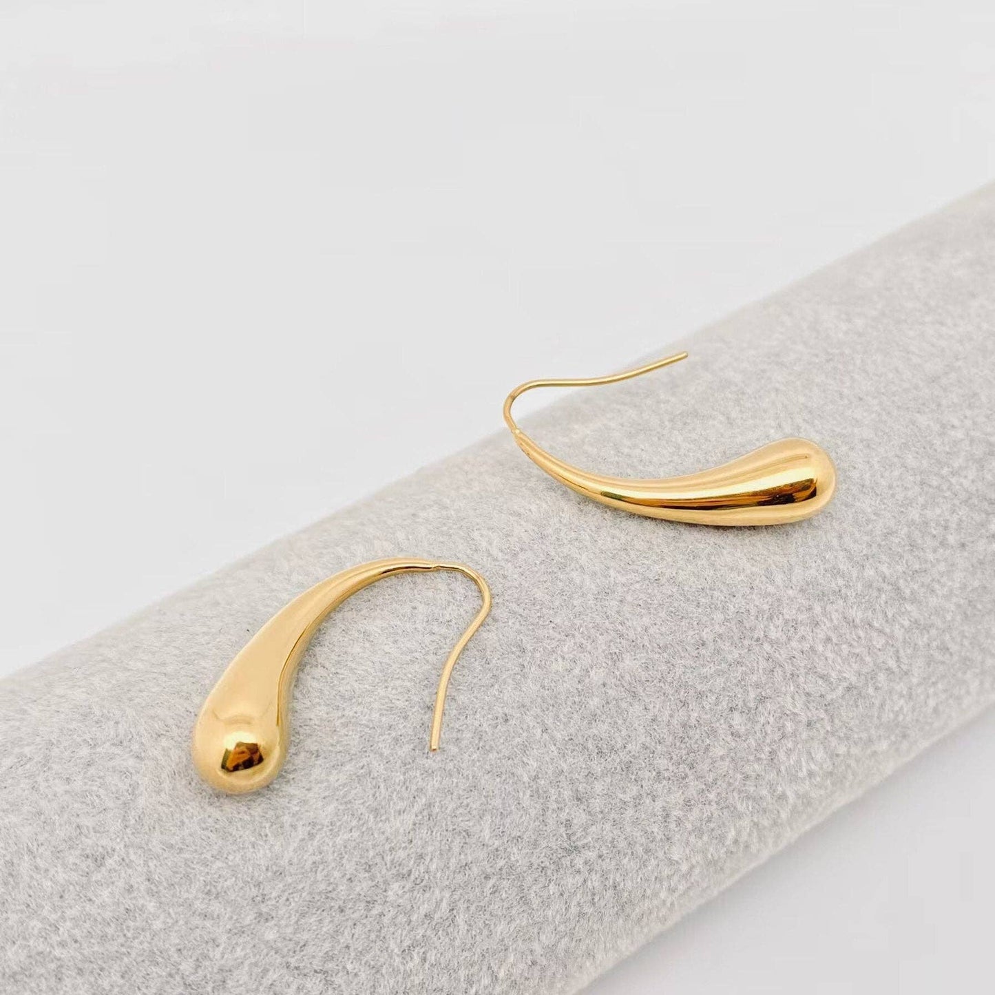 18K Gold Plated Stainless Steel Water Droplet Earrings