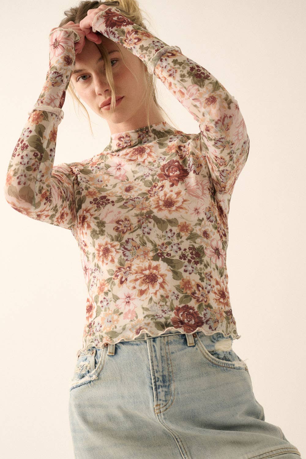 Floral Mesh Lettuce-Edge High-Neck Top: Cream